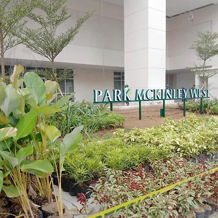 Park Mckinley West 1Br Apartment Manila Exterior photo